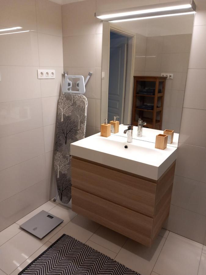 Korvin One Apartman Pápa Esterno foto